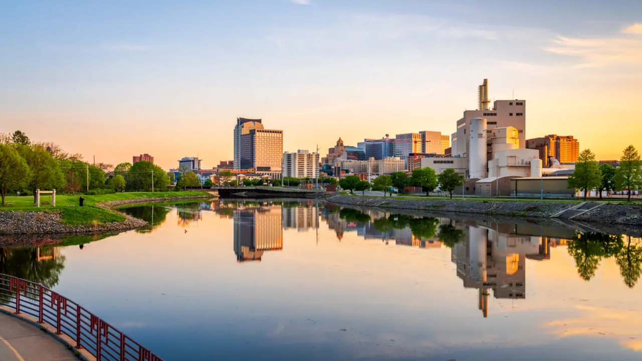 Mint Moving movers serving Bloomington